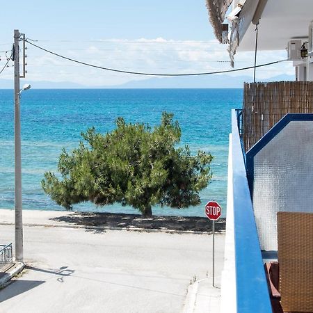 Seafront 2 Bedrooms Apartment نيا إيراكليا المظهر الخارجي الصورة