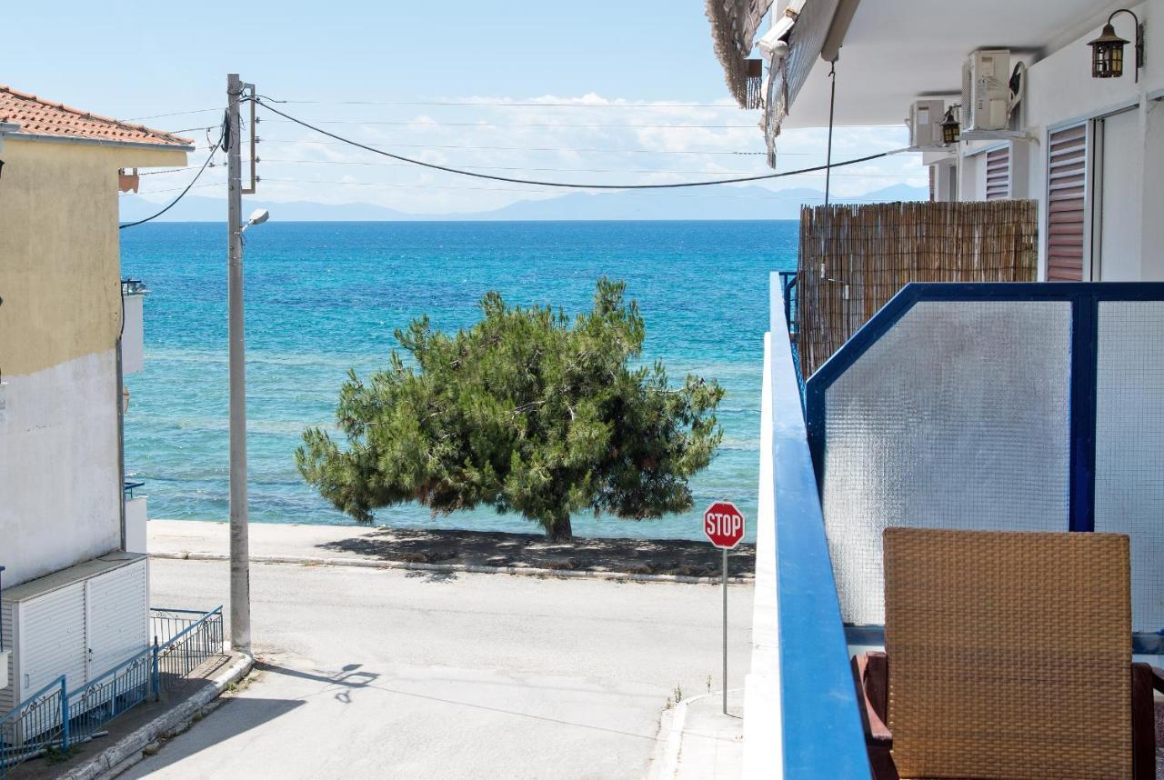 Seafront 2 Bedrooms Apartment نيا إيراكليا المظهر الخارجي الصورة